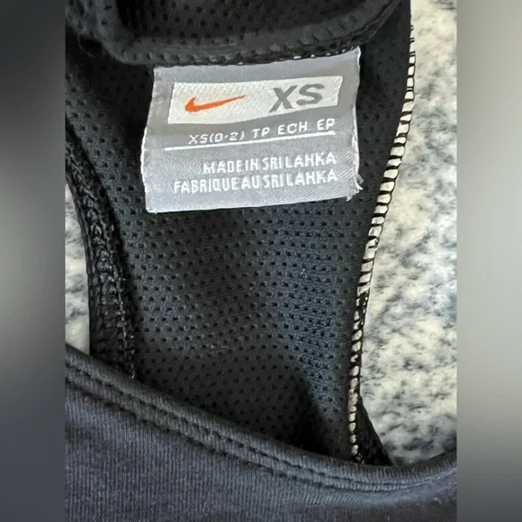 Vintage Y2K Women’s Nike Sports Bras Black and White XS - Picture 3 of 4